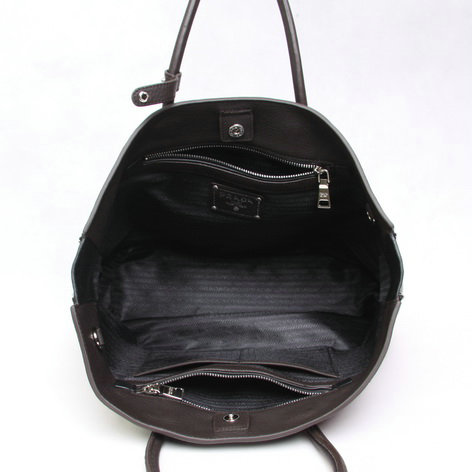 2014 Replica Designer Original Grainy Calfskin Tote Bag B2621T brown&black - Click Image to Close
